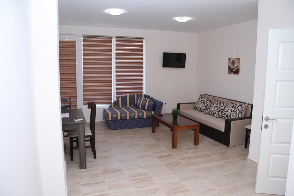 Capuccino Guest Apartments - Free Parking And Wi-Fi Sunny Beach Exterior photo